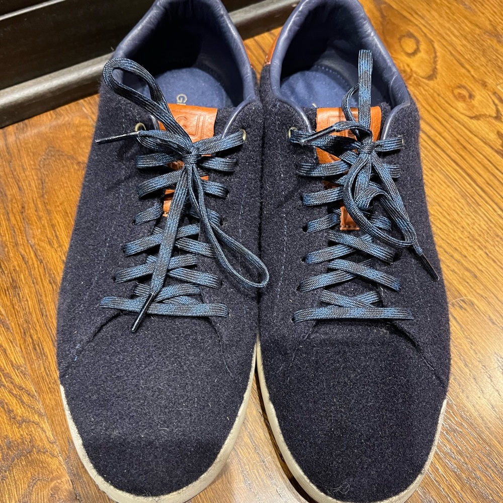 Cole Haan Grandpro Navy lace up lightweight sneaker/shoe 11 M